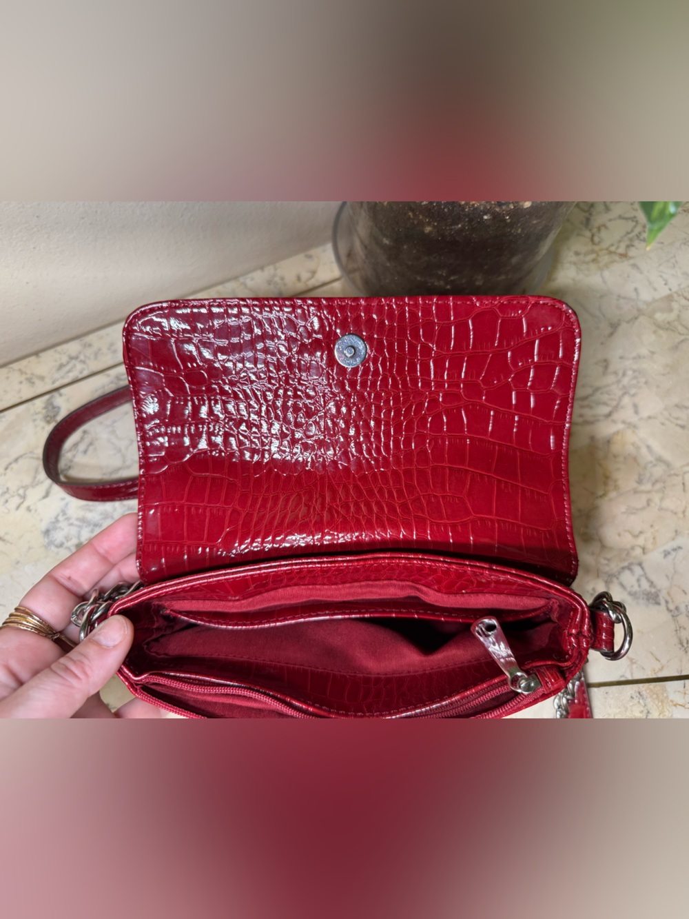 Liz Claiborne Est. 1976 crossbody purse - Picture 11 of 12